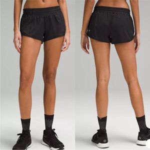 Lululemon Hotty Hot Low-Rise Lined Short